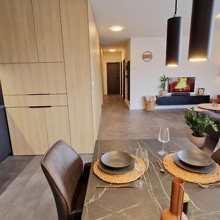 Hillshome - 84M2 Moderny Byt S Terasou Aj Saunou Liptovský Mikuláš 外观 照片