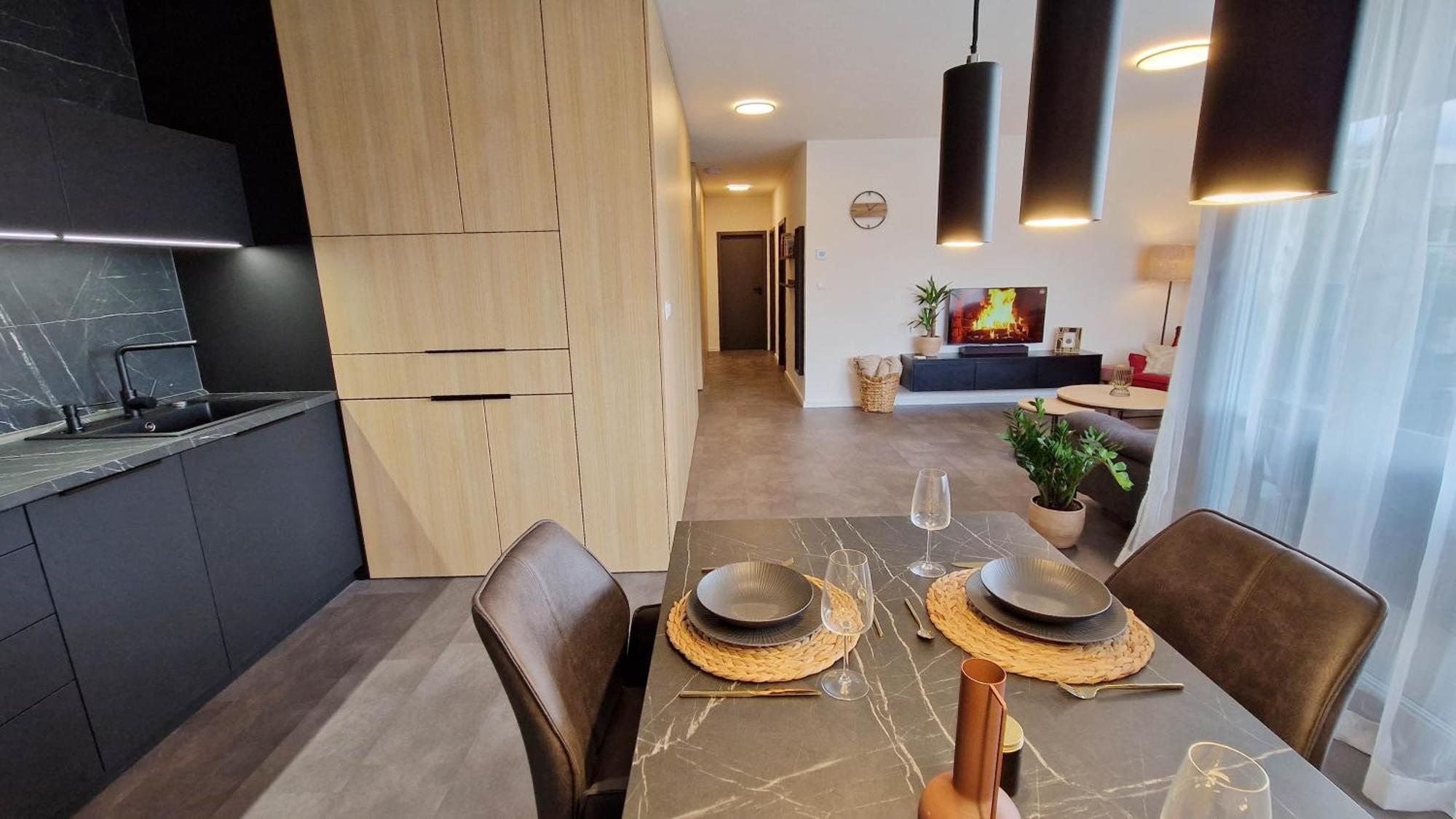 Hillshome - 84M2 Moderny Byt S Terasou Aj Saunou Liptovský Mikuláš 外观 照片